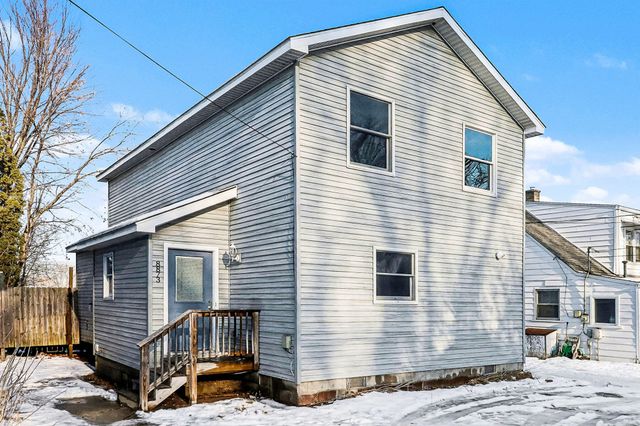 8873 Lagoon Drive, Brighton, MI 48116