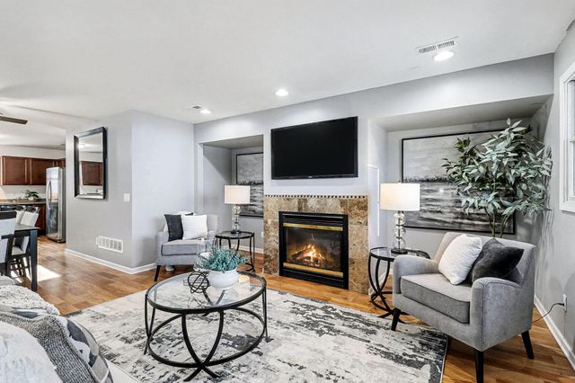 8873 Lagoon Drive, Brighton, MI 48116