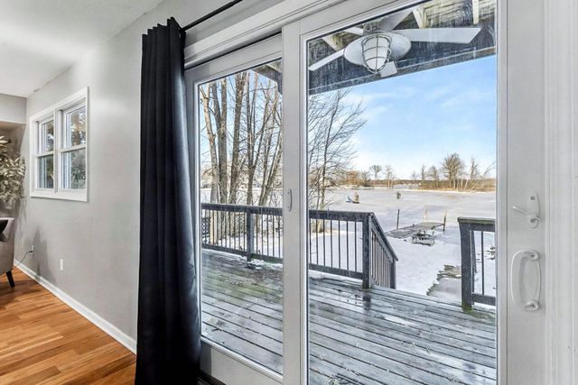 8873 Lagoon Drive, Brighton, MI 48116