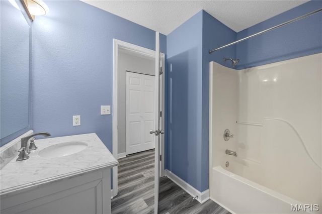 2237 Glenfield Drive, Belleville, IL 62221