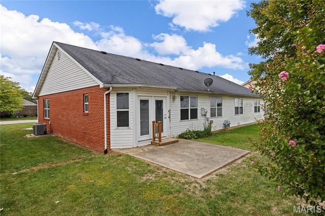 2237 Glenfield Drive, Belleville, IL 62221