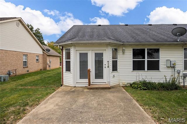 2237 Glenfield Drive, Belleville, IL 62221