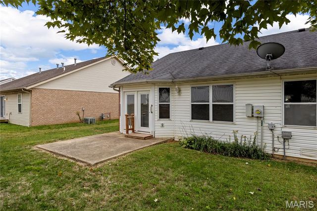 2237 Glenfield Drive, Belleville, IL 62221