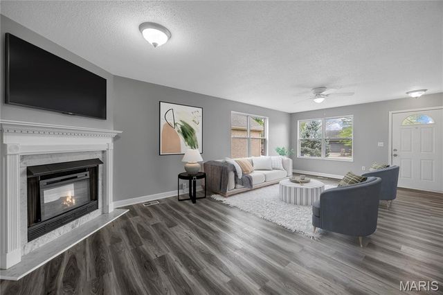 2237 Glenfield Drive, Belleville, IL 62221