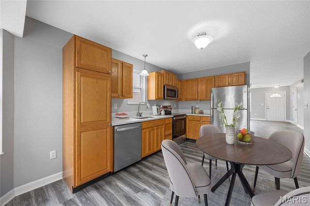 2237 Glenfield Drive, Belleville, IL 62221