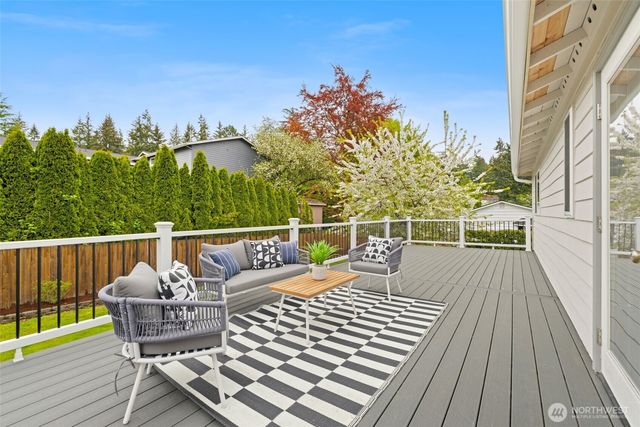 7424 NE 120th Street, Kirkland, WA 98034