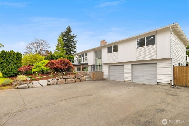 7424 NE 120th Street, Kirkland, WA 98034