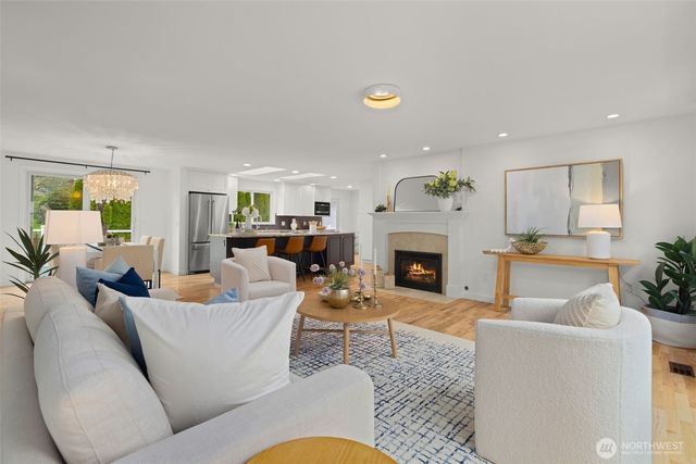 7424 NE 120th Street, Kirkland, WA 98034
