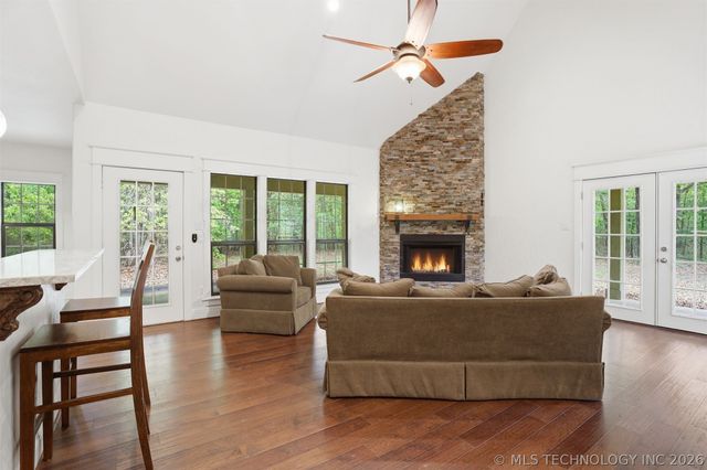 900 W Hardesty Road, Caddo, OK 74729