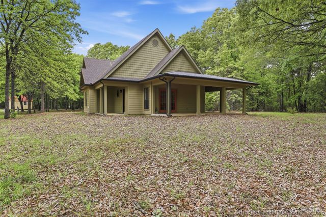 900 W Hardesty Road, Caddo, OK 74729