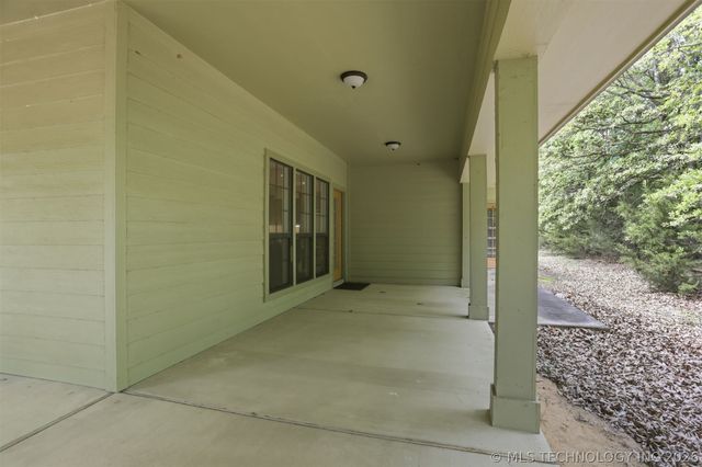 900 W Hardesty Road, Caddo, OK 74729