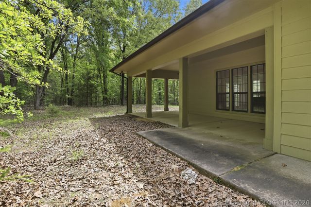 900 W Hardesty Road, Caddo, OK 74729