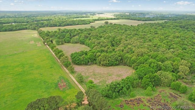 900 W Hardesty Road, Caddo, OK 74729
