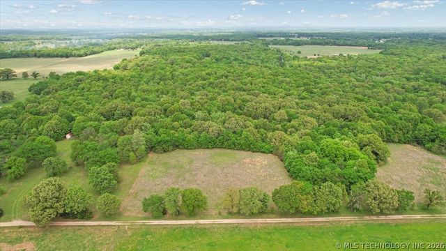 900 W Hardesty Road, Caddo, OK 74729