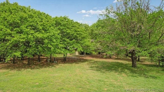 900 W Hardesty Road, Caddo, OK 74729