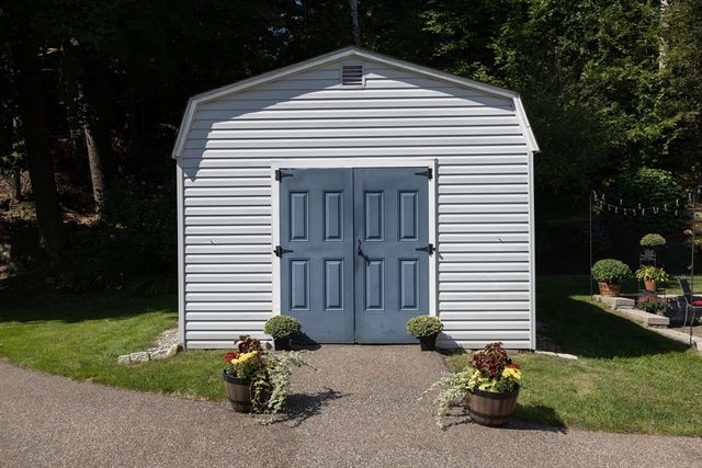 95 Sunnyside Ave, Holden, MA 01520