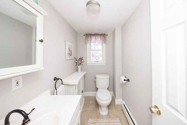 95 Sunnyside Ave, Holden, MA 01520