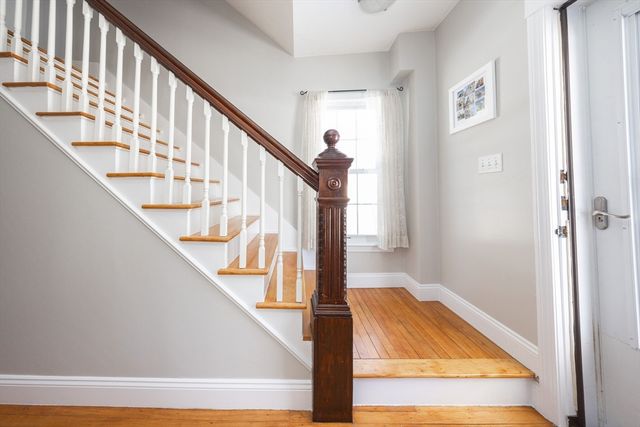 95 Sunnyside Ave, Holden, MA 01520