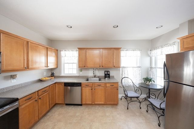 95 Sunnyside Ave, Holden, MA 01520