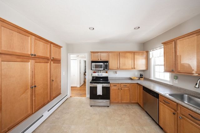 95 Sunnyside Ave, Holden, MA 01520