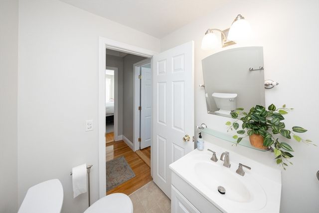 95 Sunnyside Ave, Holden, MA 01520