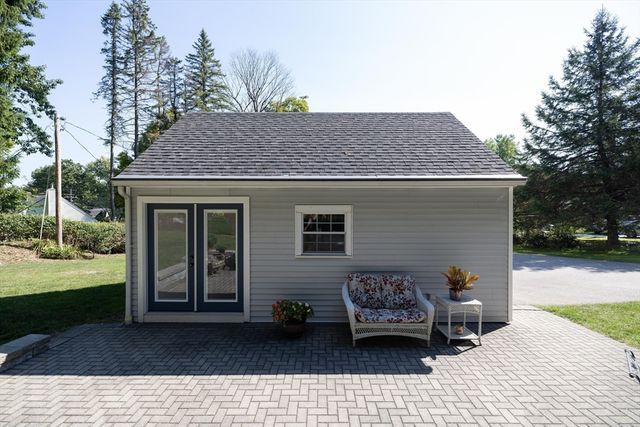 95 Sunnyside Ave, Holden, MA 01520