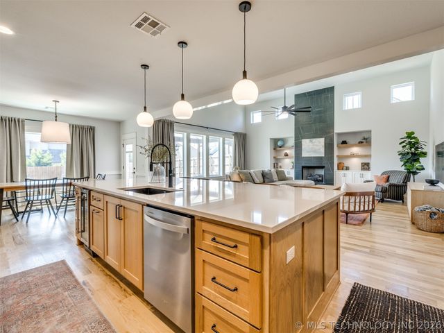 14312 E 95th Place North, Owasso, OK 74055