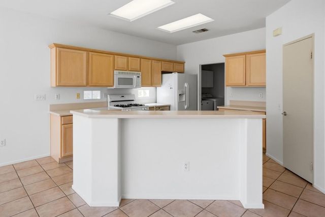 37410 Medjool Avenue, Palm Desert, CA 92211