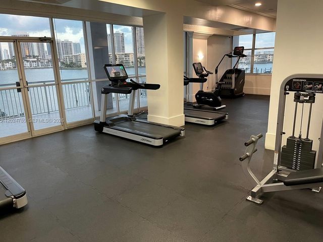 18081 Biscayne Boulevard 1904, Aventura, FL 33160