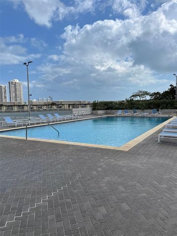 18081 Biscayne Boulevard 1904, Aventura, FL 33160