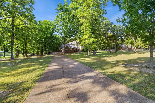 226 Edgewood Drive, Cabot, AR 72023