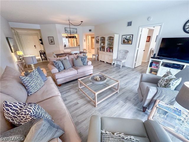4240 Lake Forest DR 413, Bonita Springs, FL 34134