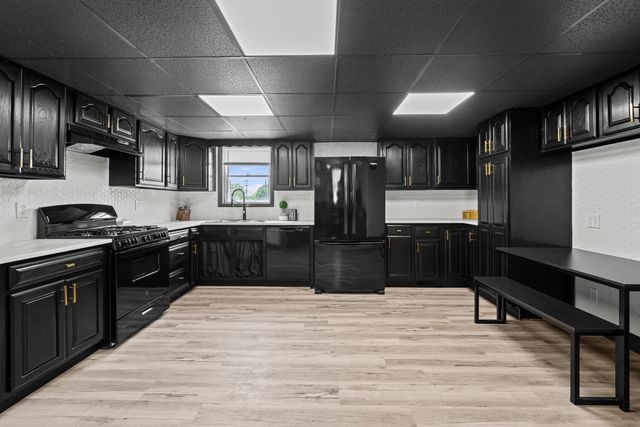 2400 24th Street, Rock Island, IL 61201