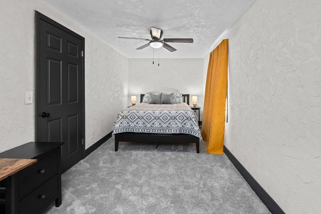 2400 24th Street, Rock Island, IL 61201