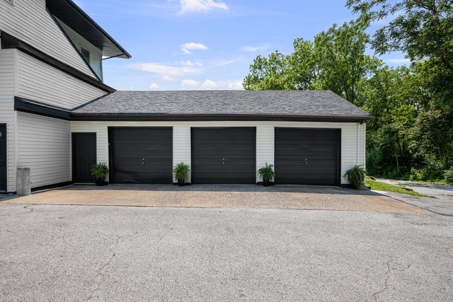2400 24th Street, Rock Island, IL 61201