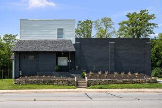 2400 24th Street, Rock Island, IL 61201