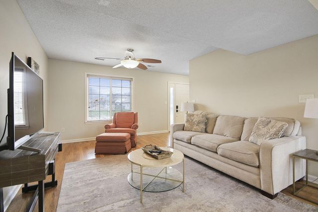 707 BOULDER DR, Columbia, MO 65201