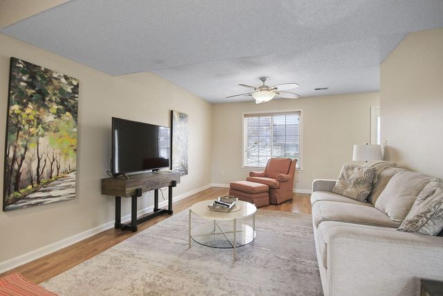 707 BOULDER DR, Columbia, MO 65201