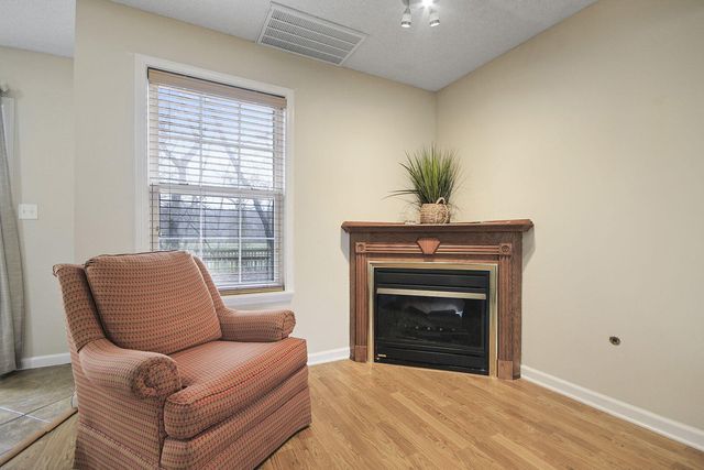 707 BOULDER DR, Columbia, MO 65201