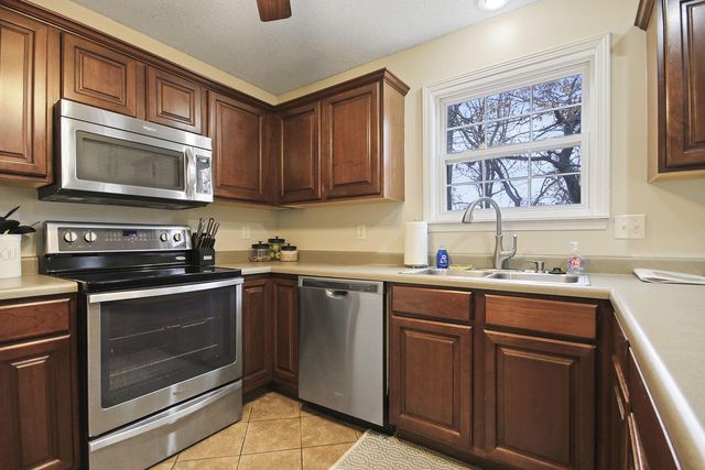 707 BOULDER DR, Columbia, MO 65201