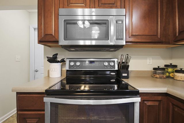 707 BOULDER DR, Columbia, MO 65201