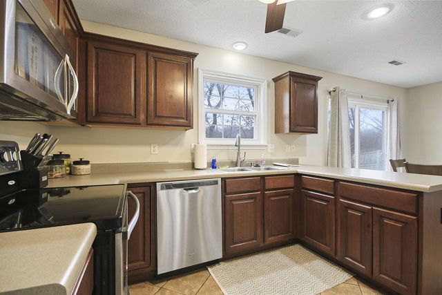 707 BOULDER DR, Columbia, MO 65201