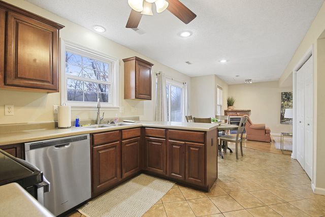 707 BOULDER DR, Columbia, MO 65201