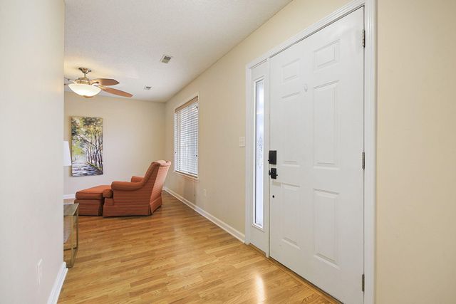 707 BOULDER DR, Columbia, MO 65201