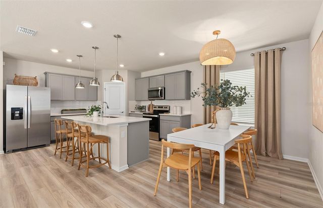 2124 MOSSY VINE AVENUE, St Cloud, FL 34771