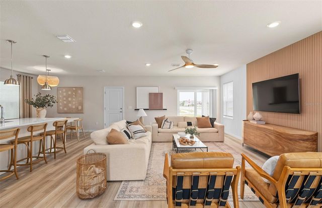 2124 MOSSY VINE AVENUE, St Cloud, FL 34771