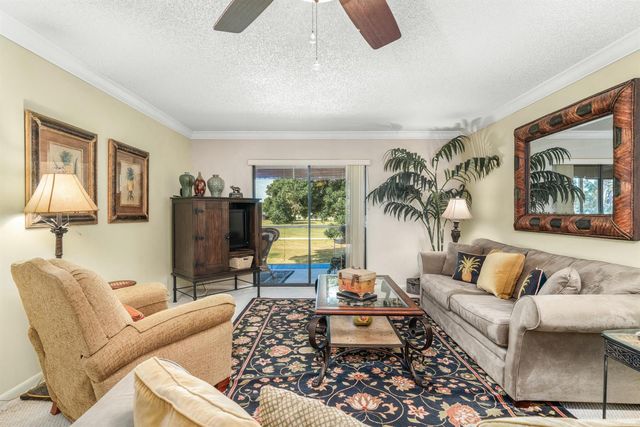 3833 Edgewater Drive, Sebring, FL 33872