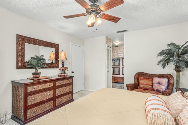 3833 Edgewater Drive, Sebring, FL 33872
