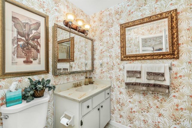 3833 Edgewater Drive, Sebring, FL 33872