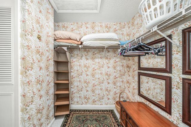 3833 Edgewater Drive, Sebring, FL 33872